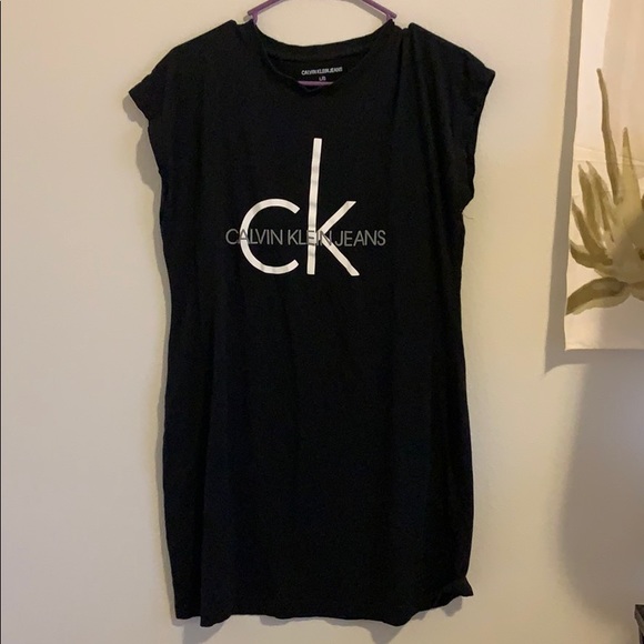 Black Calvin Klein t-shirt dress - Picture 1 of 4